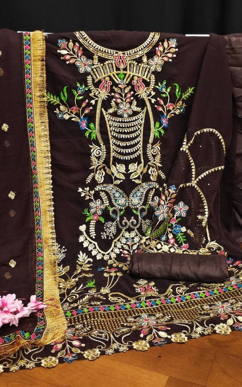 Pakistani Suits Online Sale