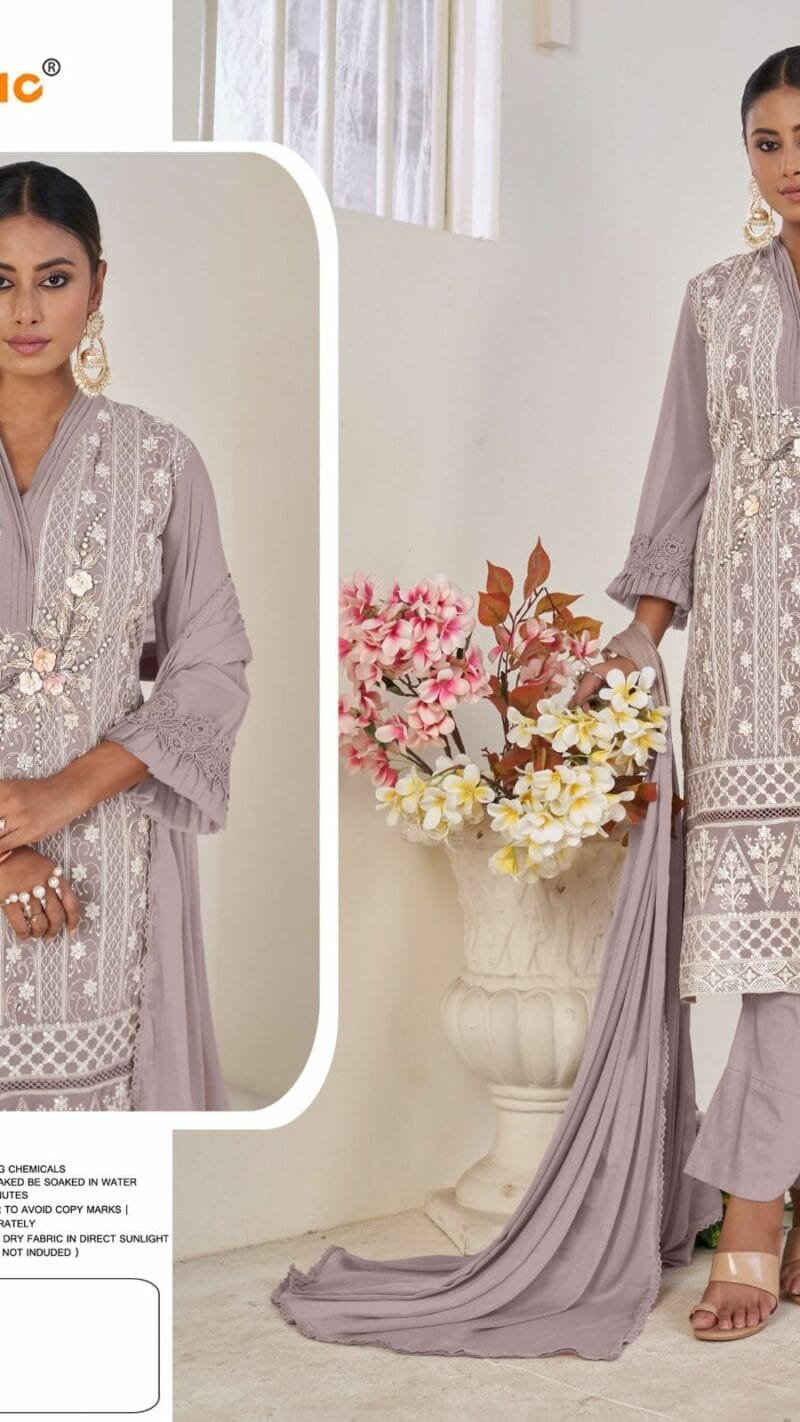 Pakistani Dresses In Wholesale