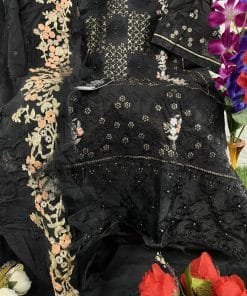 Pakistani Suits Designs 2023