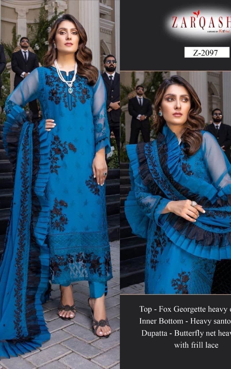Pakistani Suits Designs 2023