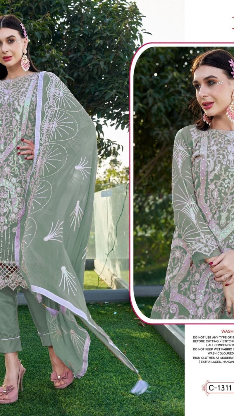 Traditional Pakistani Clothes