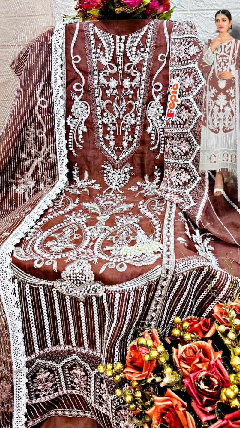 Pakistani Dresses Girl