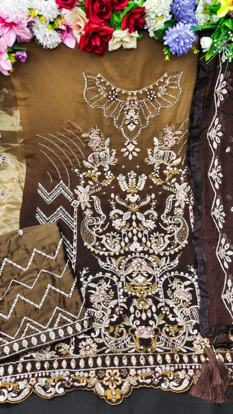 Simple Pakistani Suit Design