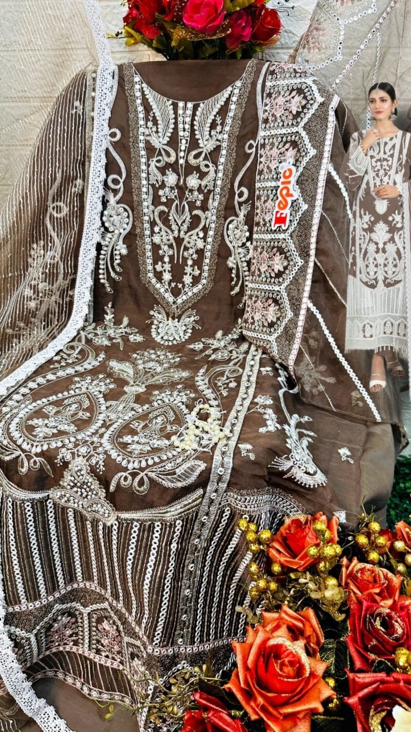 Pakistani Suit Design 2023