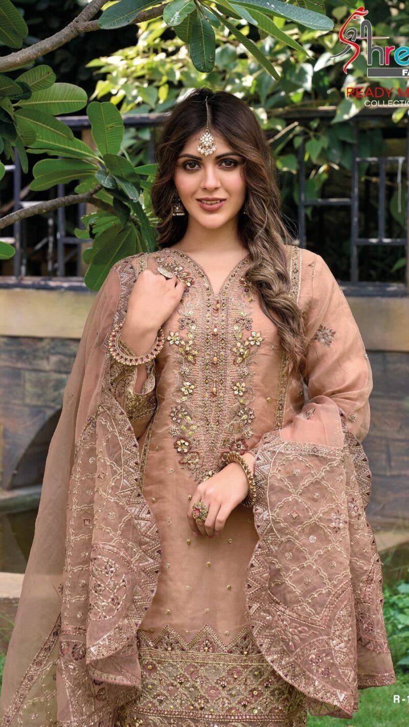 Wholesale Pakistani Suits Online India
