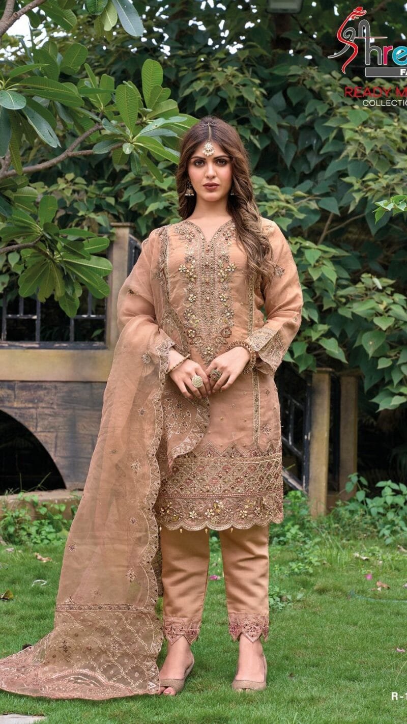 Wholesale Pakistani Suits Online India