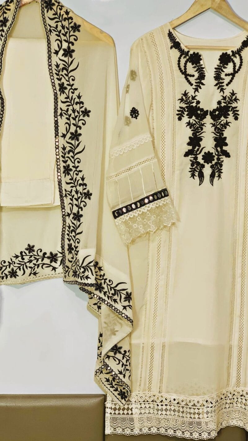 Wholesale Clothes Near Me USA